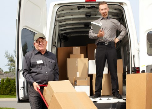 Removal truck hire service in Battersea for home and business moves