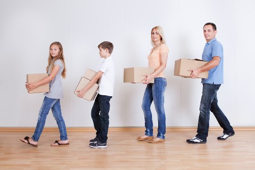 Local unpacking support in Battersea apartment buildings